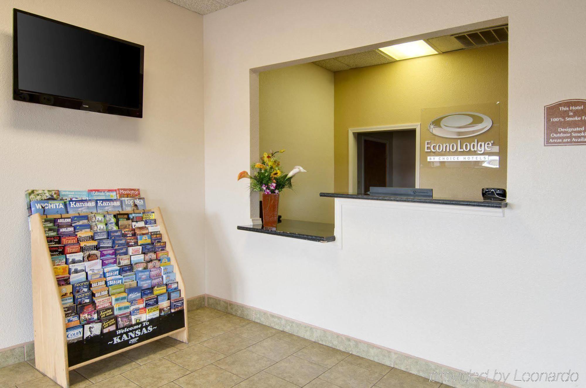 Americas Best Value Inn Салина Экстерьер фото