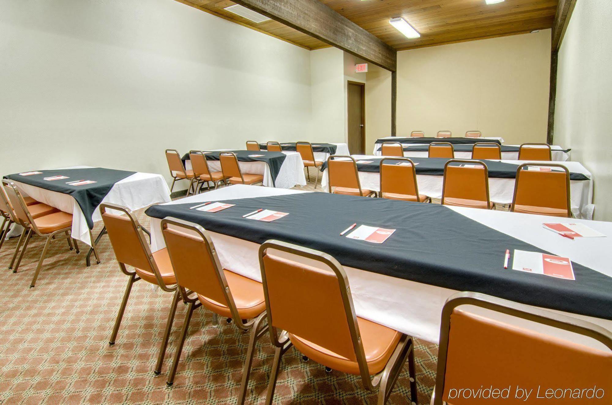 Americas Best Value Inn Салина Экстерьер фото